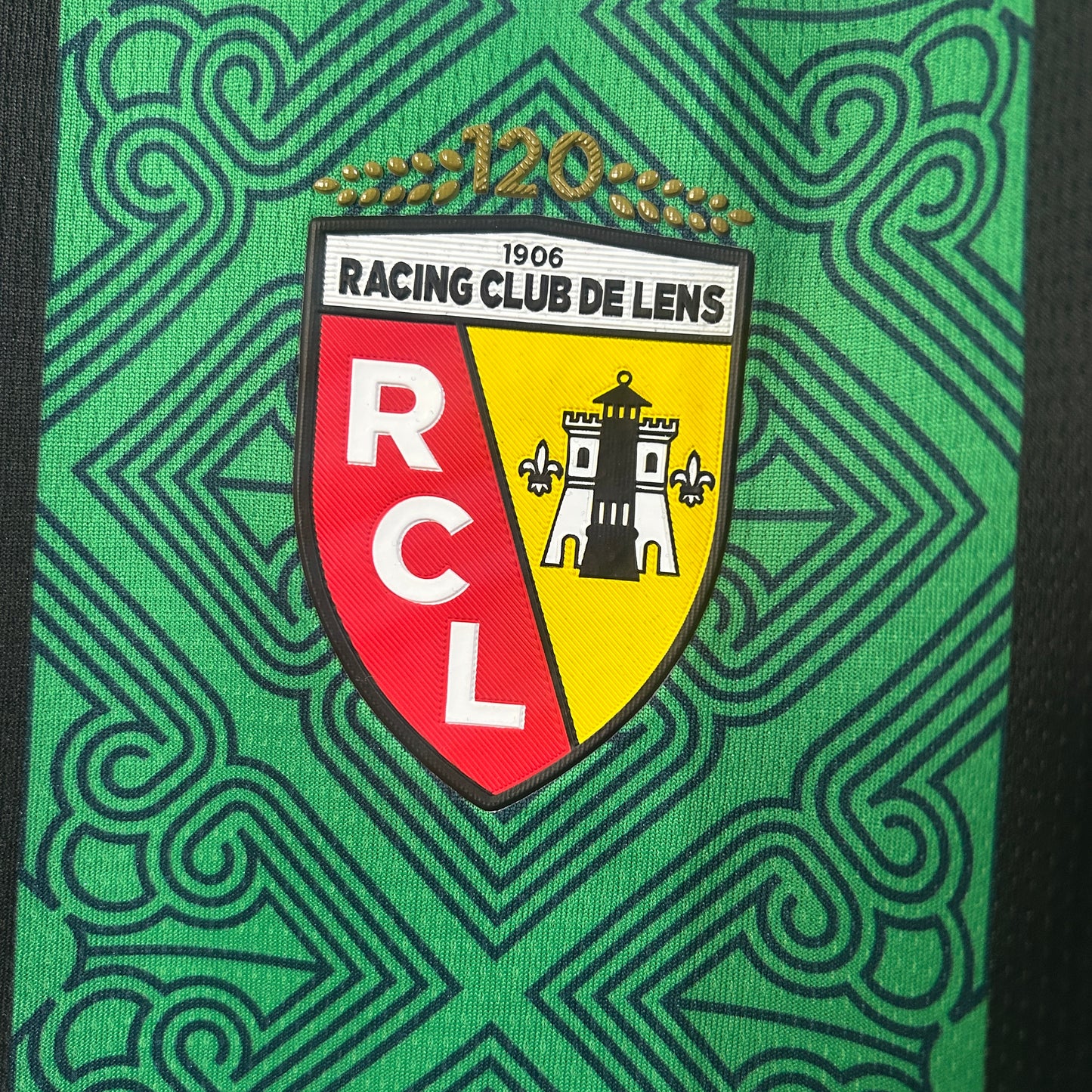 Lens Visitante 25 /26